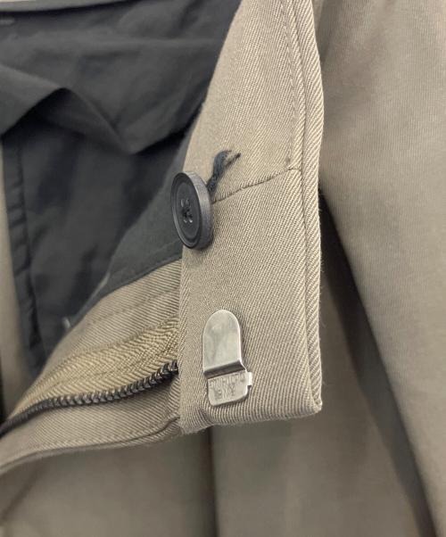 ATON（エイトン）ATON (エイトン) COMPACT WOOLツータックワイドパンツ カーキ サイズ:SIZE 00の古着・服飾アイテム