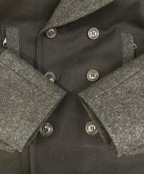 DOLCE & GABBANA（ドルチェ＆ガッバーナ）DOLCE & GABBANA (ドルチェ＆ガッバーナ) ダウン切替Pコート ブラック サイズ:50の古着・服飾アイテム