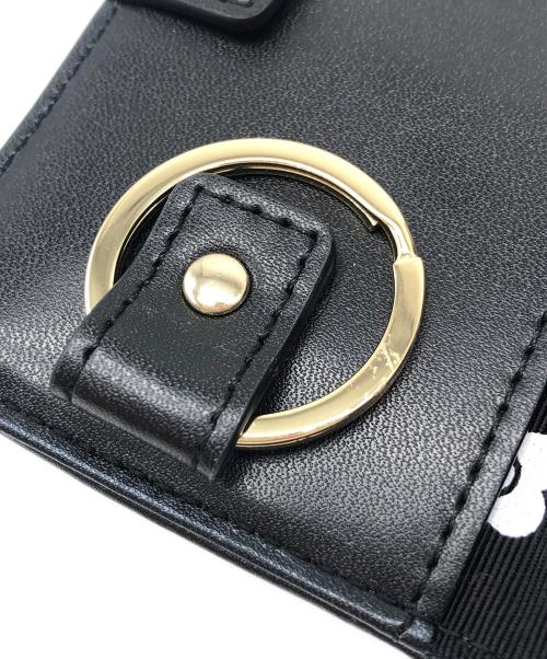 MARY QUANT（マリークヮント）MARY QUANT (マリークヮント) マルチキーケース　プチメタルデイジーキルトの古着・服飾アイテム