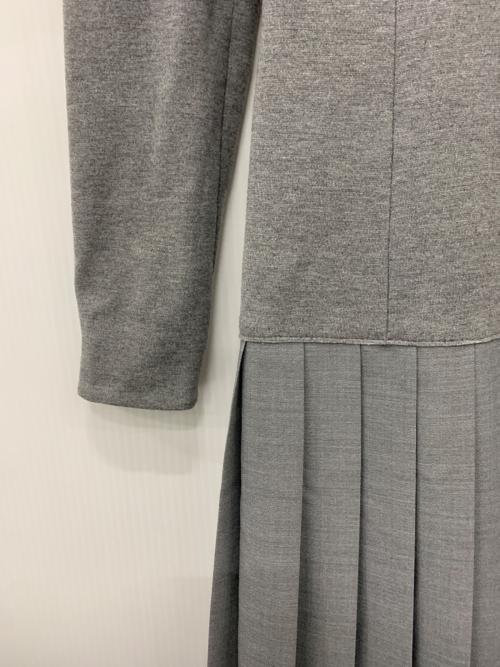 AKRIS（アクリス）AKRIS (アクリス) プリーツワンピース グレー サイズ:IT40の古着・服飾アイテム