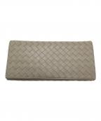 BOTTEGA VENETAボッテガベネタ）の古着「イントレチャート2つ折り財布」｜グレージュ