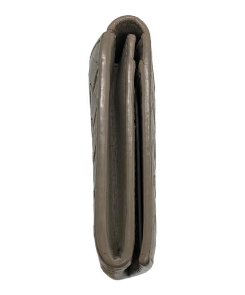 BOTTEGA VENETA（ボッテガベネタ）BOTTEGA VENETA (ボッテガベネタ) イントレチャート2つ折り財布 グレージュの古着・服飾アイテム