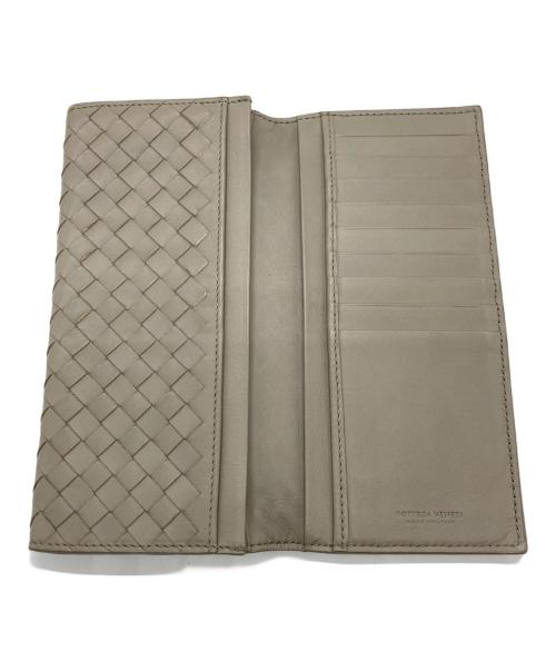 BOTTEGA VENETA（ボッテガベネタ）BOTTEGA VENETA (ボッテガベネタ) イントレチャート2つ折り財布 グレージュの古着・服飾アイテム