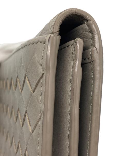 BOTTEGA VENETA（ボッテガベネタ）BOTTEGA VENETA (ボッテガベネタ) イントレチャート2つ折り財布 グレージュの古着・服飾アイテム