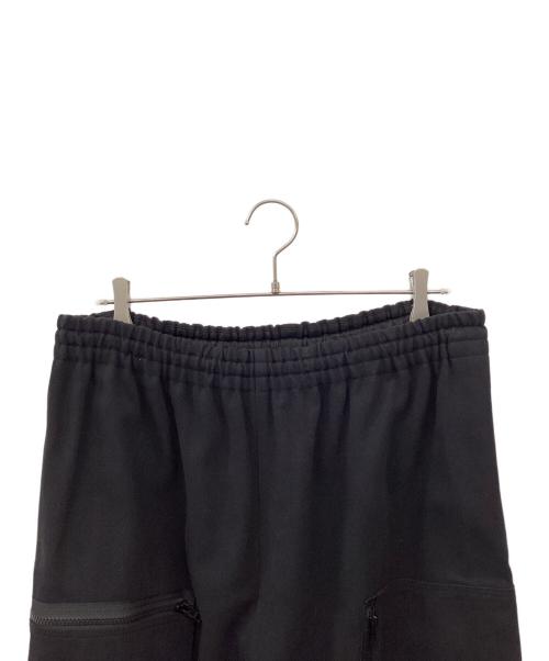 Y's（ワイズ）Y's (ワイズ) コットンサテンマルチポケットパンツ ブラック サイズ:3の古着・服飾アイテム