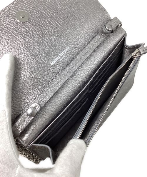 Maison Margiela（メゾンマルジェラ）Maison Margiela (メゾンマルジェラ) WALLET ON CHAIN MEDIUM（ウォレットオンチェーンミディアム） シルバー サイズ:- 未使用品の古着・服飾アイテム