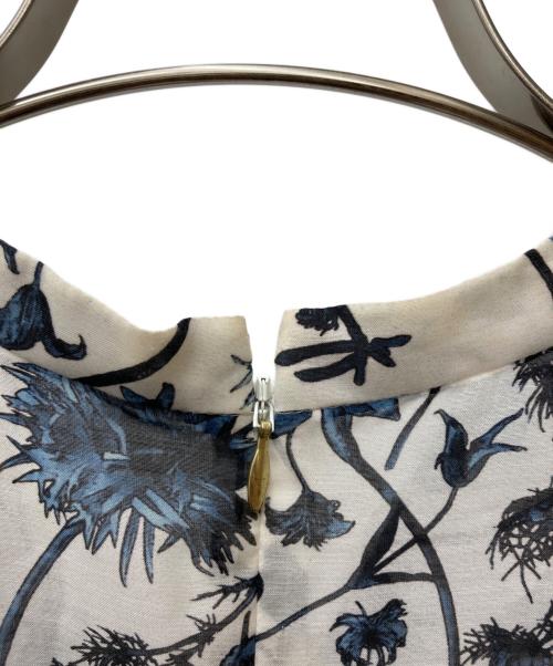 ANAYI（アナイ）ANAYI (アナイ) ボタニカルローンプリントラッフル袖 ワンピース 102427-14-010-65-380 ホワイト×ブルー サイズ:38の古着・服飾アイテム