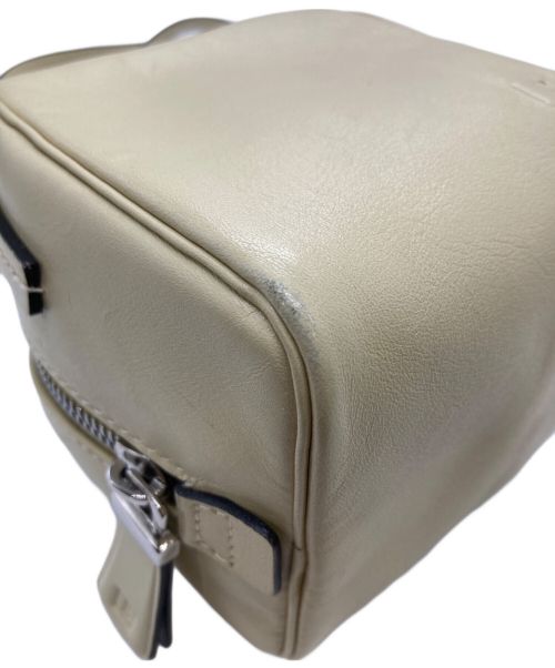 BALLY（バリー）BALLY (バリー) キューブショルダーバッグ アイボリーの古着・服飾アイテム