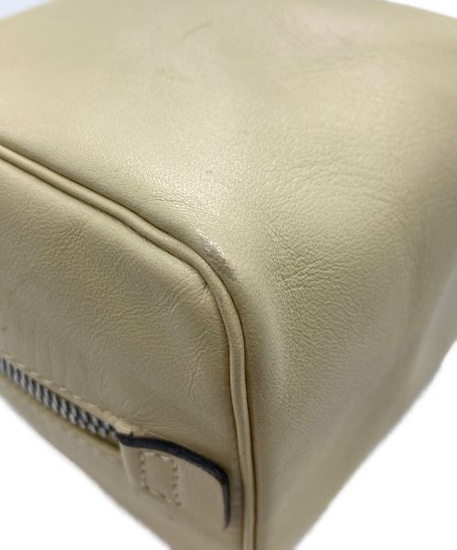 BALLY（バリー）BALLY (バリー) キューブショルダーバッグ アイボリーの古着・服飾アイテム