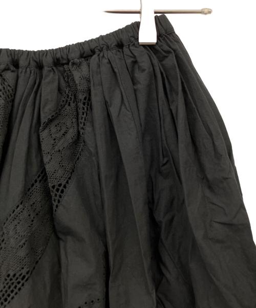 crinkle crinkle crinkle（クリンクル クリンクル クリンクル）crinkle crinkle crinkle (クリンクル クリンクル クリンクル) 2way embroidery mini skirt ブラック サイズ:Freeの古着・服飾アイテム