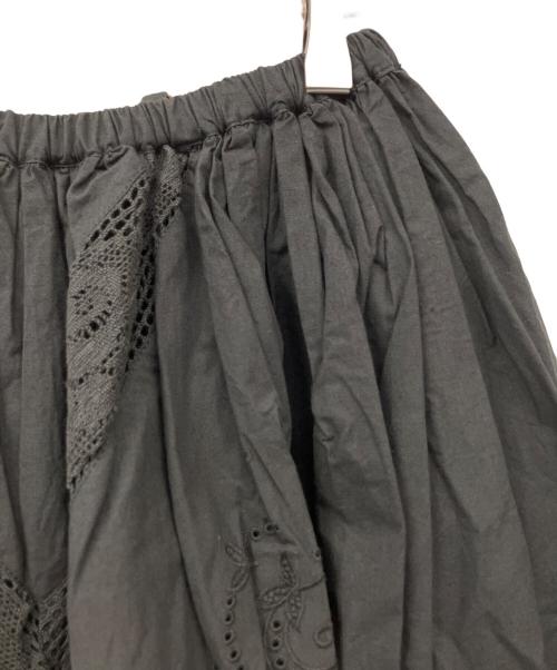 crinkle crinkle crinkle（クリンクル クリンクル クリンクル）crinkle crinkle crinkle (クリンクル クリンクル クリンクル) 2way embroidery mini skirt ブラック サイズ:Freeの古着・服飾アイテム