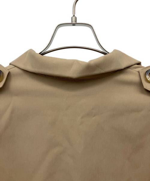 UN3D.（アンスリード）UN3D. (アンスリード) ベルテッドショートトレンチコート ベージュ サイズ:36の古着・服飾アイテム