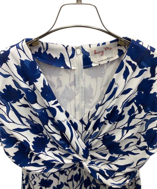kay me（ケイミー）kay me (ケイミー) ネイビーグロリアス ツイストワンピース ホワイト×ブルー サイズ:JP13の古着・服飾アイテム