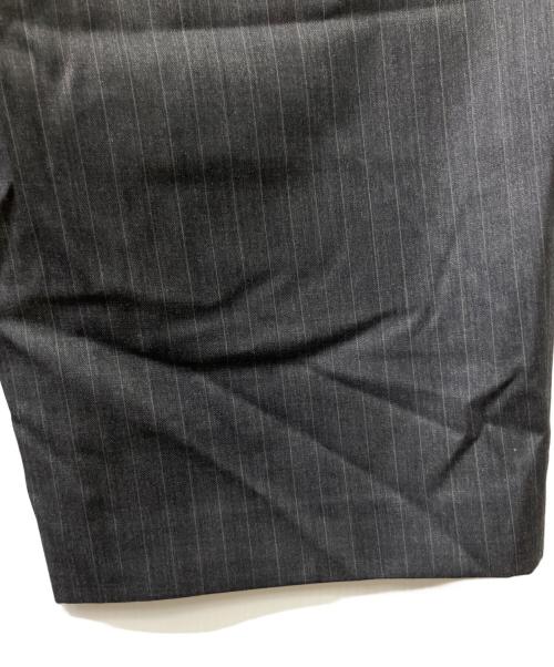 Plage（プラージュ）Plage (プラージュ) PIN STRIPE 3 TUCK パンツ グレー サイズ:36の古着・服飾アイテム