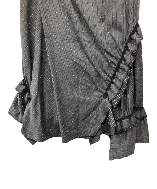 tricot COMME des GARCONS（トリココムデギャルソン）tricot COMME des GARCONS (トリココムデギャルソン) フリルスカート グレー サイズ:Sの古着・服飾アイテム