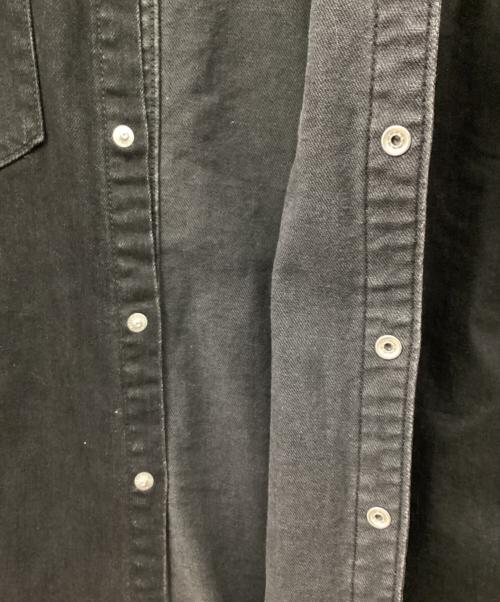 HTC STUDS（エイチティーシースタッズ）HTC STUDS (エイチティーシースタッズ) AKM (エーケーエム) ウエスタンデニムスタッズシャツ ブラック サイズ:M　の古着・服飾アイテム