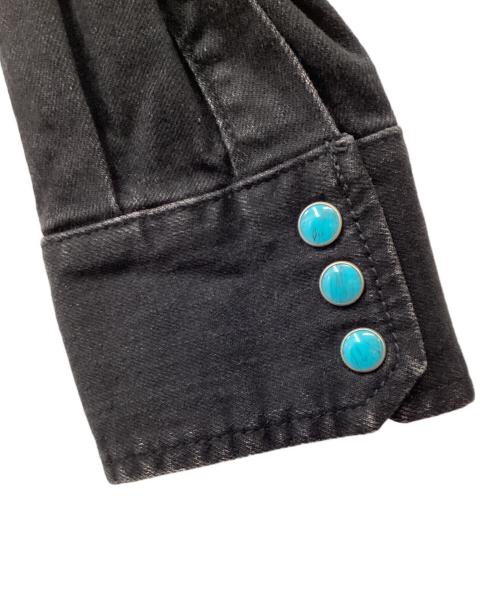 HTC STUDS（エイチティーシースタッズ）HTC STUDS (エイチティーシースタッズ) AKM (エーケーエム) ウエスタンデニムスタッズシャツ ブラック サイズ:M　の古着・服飾アイテム