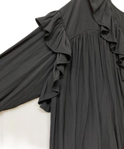 Spick and Span（スピック＆スパン）Spick and Span (スピックアンドスパン) フリルVネックブラウス ブラック サイズ:Freeの古着・服飾アイテム