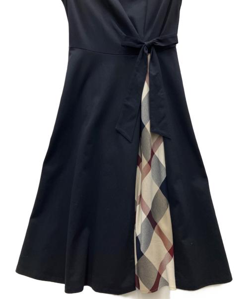 BLUE LABEL CRESTBRIDGE（ブルーレーベルクレストブリッジ）BLUE LABEL CRESTBRIDGE (ブルーレーベルクレストブリッジ) モックロディーシルケットワンピース ネイビー サイズ:38の古着・服飾アイテム