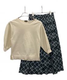 INDIVI（インディヴィ）の古着「ニット＆プリーツスカート セットアップ」｜アイボリー×ブラック
