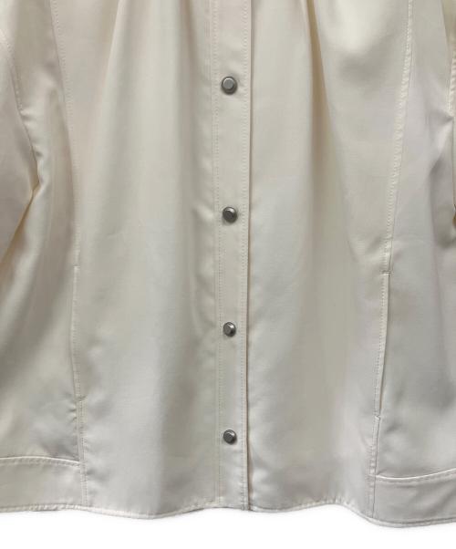 LOHEN（ローヘン）LOHEN (ローヘン) フォルムスリーブショートジャケット アイボリー サイズ:F　の古着・服飾アイテム