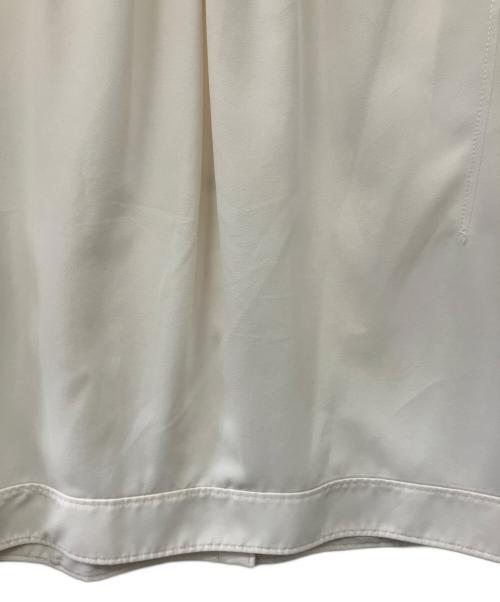 LOHEN（ローヘン）LOHEN (ローヘン) フォルムスリーブショートジャケット アイボリー サイズ:F　の古着・服飾アイテム