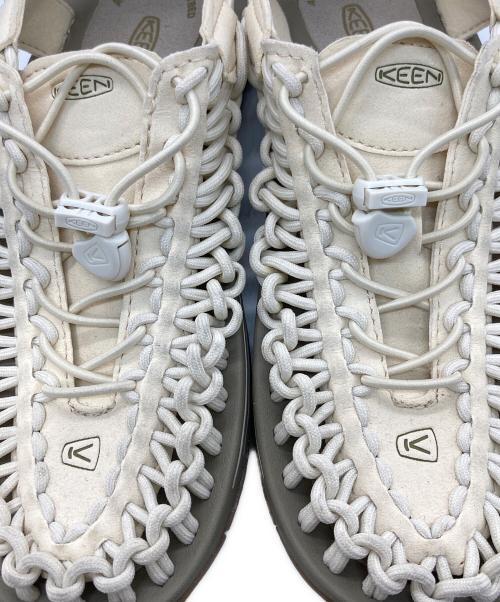 KEEN（キーン）KEEN (キーン) “UNEEK” サンダル ユニーク 編み込み スポーツサンダル ホワイト サイズ:24.5ｃｍの古着・服飾アイテム