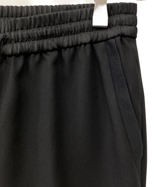 icB（アイシービー）icB (アイシービー) FluidBackSatin ドロストパンツ ブラック サイズ:00(3)の古着・服飾アイテム