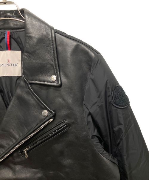 MONCLER（モンクレール）MONCLER (モンクレール) PAVOT/バイカーダウンジャケット ブラック サイズ:4の古着・服飾アイテム