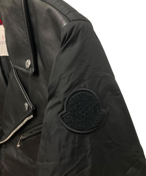 MONCLER（モンクレール）MONCLER (モンクレール) PAVOT/バイカーダウンジャケット ブラック サイズ:4の古着・服飾アイテム