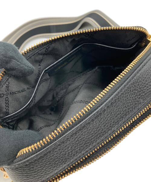 MICHAEL KORS（マイケル・コース）MICHAEL KORS (マイケル・コース) ショルダーバッグ ブラックの古着・服飾アイテム
