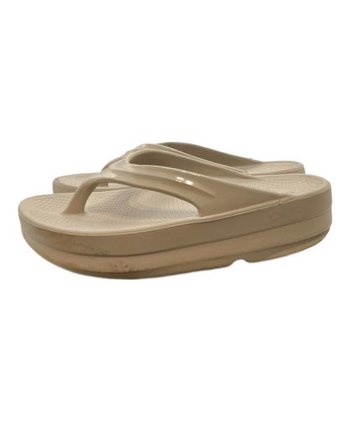 OOFOS（ウーフォス）OOFOS (ウーフォス) OOmega リカバリーサンダル ベージュ サイズ:25cmの古着・服飾アイテム