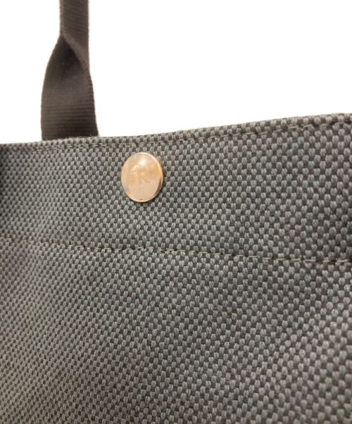 FRANCOIS RENIER（フランソワレニエ）FRANCOIS RENIER (フランソワレニエ) スクエアトートバッグ グレー サイズ:-の古着・服飾アイテム