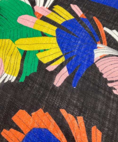 INOUI EDITIONS（イヌイエディションズ）INOUI EDITIONS (イヌイエディションズ) リーフ柄ストール マルチカラーの古着・服飾アイテム