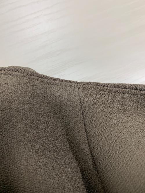 ADORE（アドーア）ADORE (アドーア) ダブルジョーゼットブラウス カーキ サイズ:38の古着・服飾アイテム