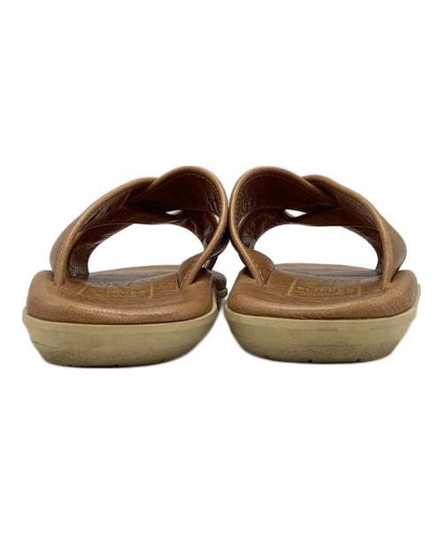 ISLAND SLIPPER（アイランドスリッパ）ISLAND SLIPPER (アイランドスリッパ) クロスサンダル ブラウン サイズ:6の古着・服飾アイテム