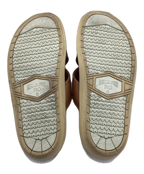 ISLAND SLIPPER（アイランドスリッパ）ISLAND SLIPPER (アイランドスリッパ) クロスサンダル ブラウン サイズ:6の古着・服飾アイテム
