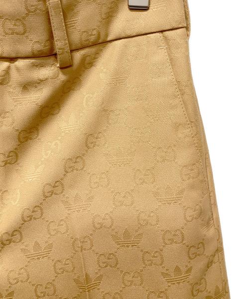 GUCCI（グッチ）GUCCI (グッチ) adidas (アディダス) 22SS ×adidas GG Trefoil Jacquard Shorts/GGジャガード トレフォイル ハーフパンツ  ベージュ サイズ:48の古着・服飾アイテム