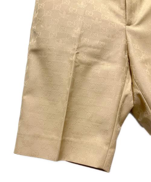 GUCCI（グッチ）GUCCI (グッチ) adidas (アディダス) 22SS ×adidas GG Trefoil Jacquard Shorts/GGジャガード トレフォイル ハーフパンツ  ベージュ サイズ:48の古着・服飾アイテム