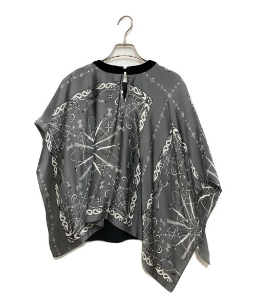 sacai（サカイ）sacai (サカイ) Dr.Woo バンダナTシャツ グレー サイズ:1の古着・服飾アイテム