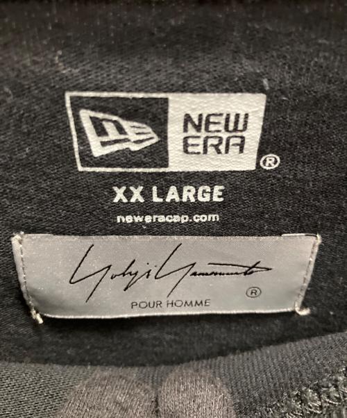 Yohji Yamamoto pour homme（ヨウジヤマモト プールオム）Yohji Yamamoto pour homme (ヨウジヤマモト プールオム) New Era (ニューエラ) シグネチャーロゴTシャツ ブラック サイズ:XXLの古着・服飾アイテム