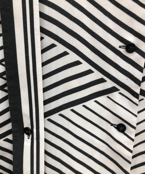 ADORE（アドーア）ADORE (アドーア) オプティカルプリントワンピース アイボリー サイズ:表記無しの古着・服飾アイテム