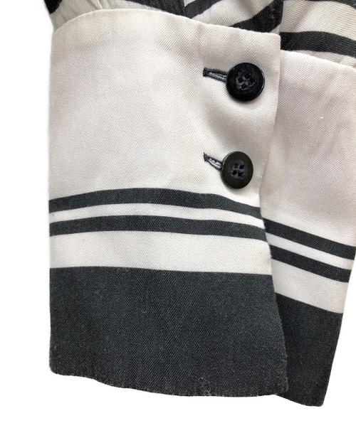 ADORE（アドーア）ADORE (アドーア) オプティカルプリントワンピース アイボリー サイズ:表記無しの古着・服飾アイテム