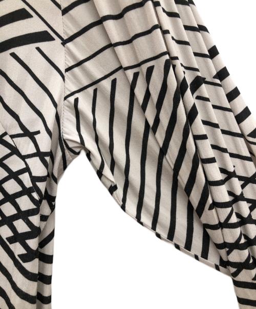 ADORE（アドーア）ADORE (アドーア) オプティカルプリントワンピース アイボリー サイズ:表記無しの古着・服飾アイテム