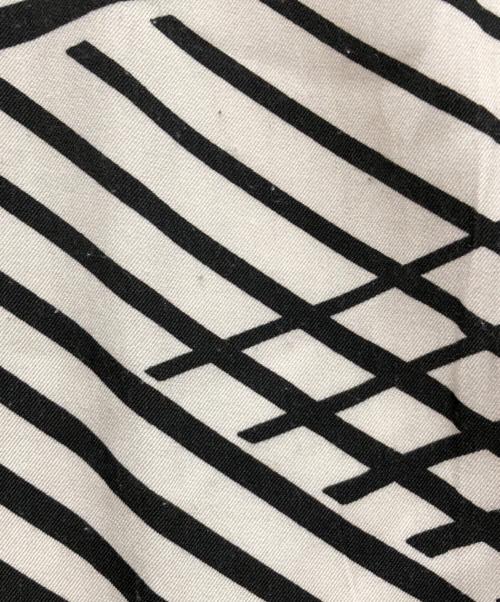 ADORE（アドーア）ADORE (アドーア) オプティカルプリントワンピース アイボリー サイズ:表記無しの古着・服飾アイテム