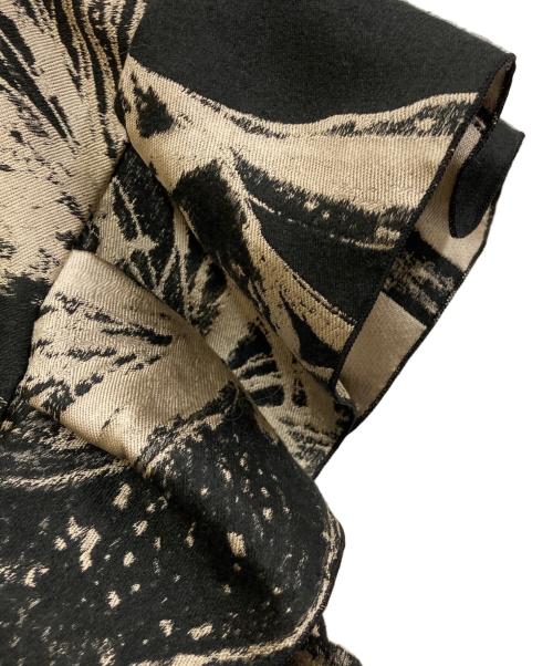 ADORE（アドーア）ADORE (アドーア) モノトーンビッグフラワーワンピース ブラック サイズ:SAMPLE品の古着・服飾アイテム