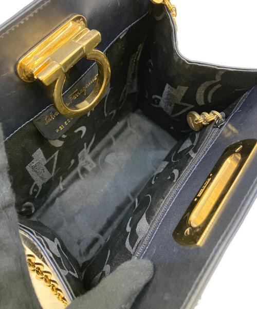 Salvatore Ferragamo（サルヴァトーレ フェラガモ）Salvatore Ferragamo (サルヴァトーレ フェラガモ) ガンチーニチェーンショルダーバッグ ブラックの古着・服飾アイテム