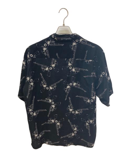 Thee Hysteric XXX（ジィ ヒステリックトリプルエックス）Thee Hysteric XXX (ジィ ヒステリックトリプルエックス) HYS BUTTERFLY柄 アロハシャツ ブラック サイズ:Lの古着・服飾アイテム