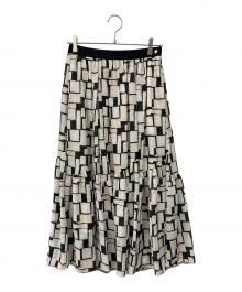 23区（ニジュウサンク）の古着「ARGENTIコラージュプリント ティアードスカート」｜ホワイト