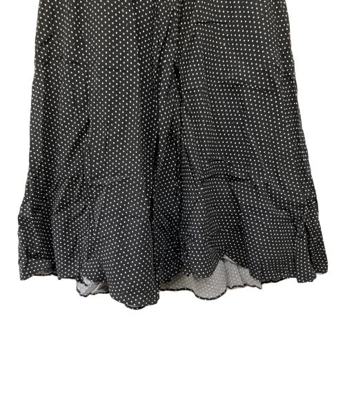 J&M DAVIDSON（ジェイ＆エム デヴィッドソン）J&M DAVIDSON (ジェイ＆エム デヴィッドソン) ロゴ ドット プリント タックスカート ブラック サイズ:6の古着・服飾アイテム